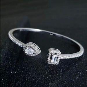 ⭐️Gorgeous Inlaid Zircon Cuff Bangle Bracelet -
Adjustable s925 sterling silver